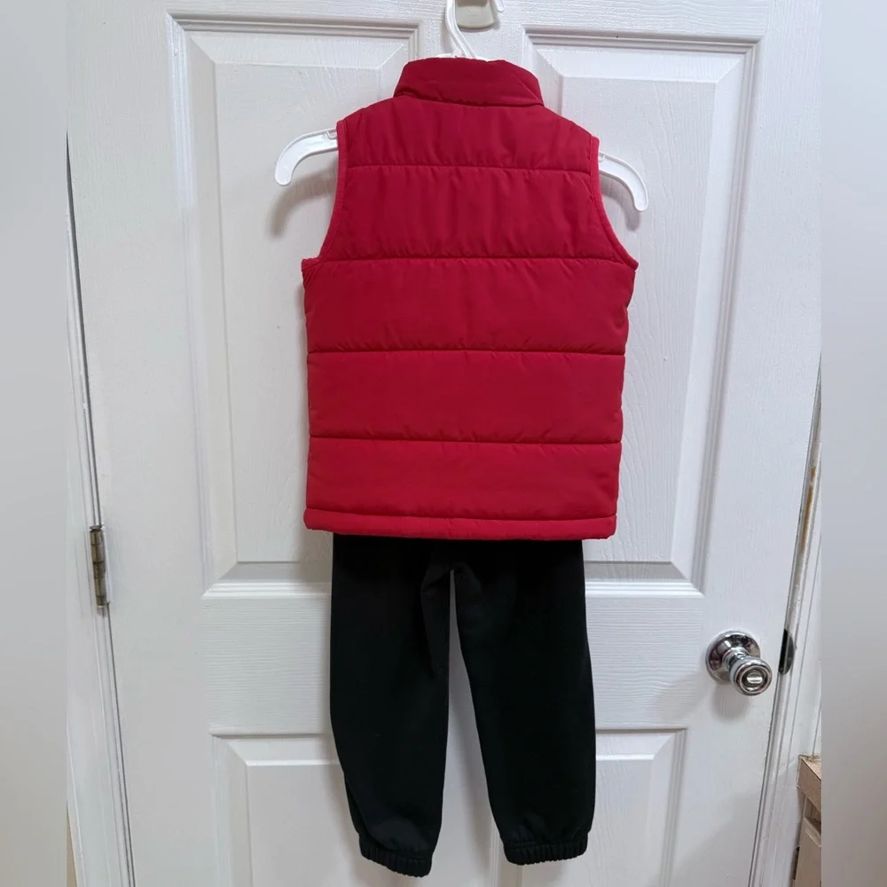 Nike Red Puffer Vest with Black Joggers, Size 4 - Picture 4 of 8